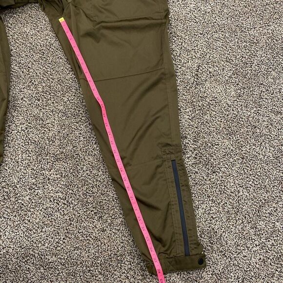 ATHLETA 8 Radiant Green High Rise Shine Joggers Gorpcore Athleisure Zip Ankle - Picture 15 of 16